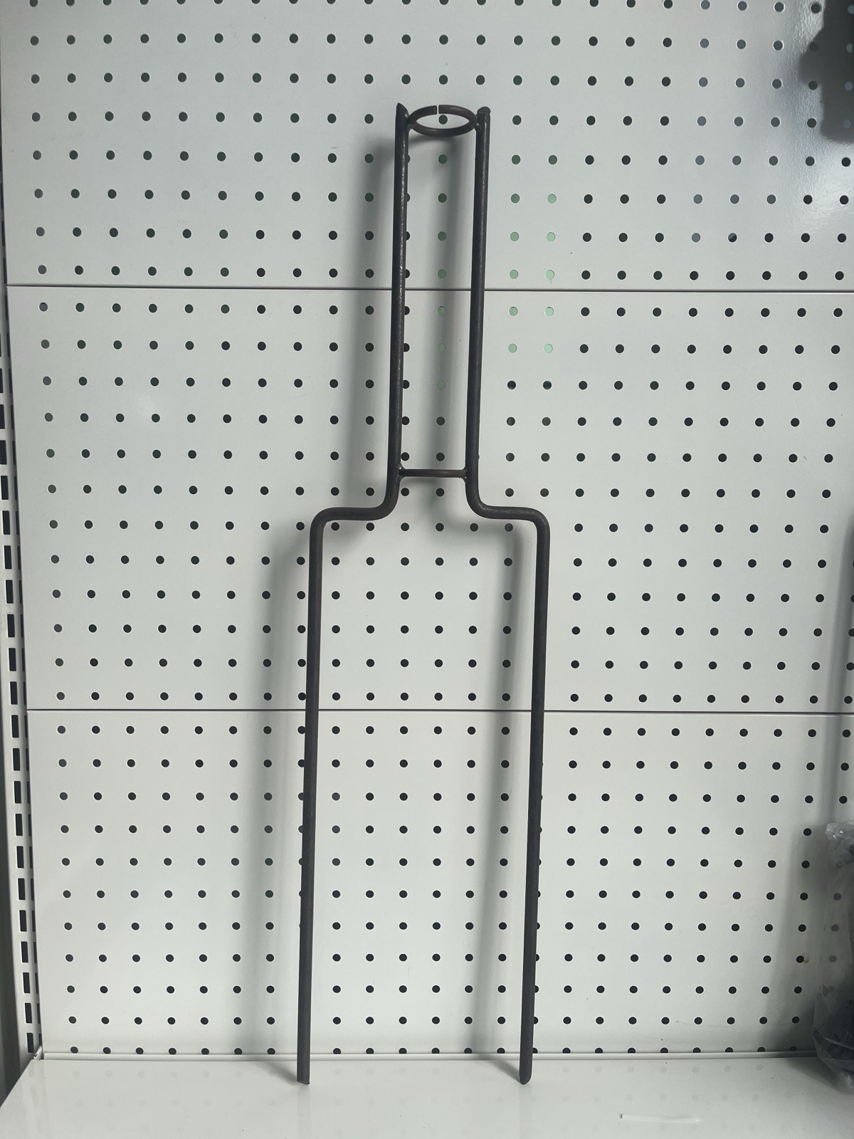 Double-leg sprinkler ground stake