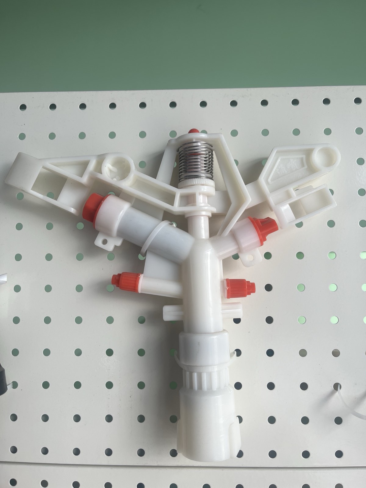 White Six-Nozzle Impact Sprinkler